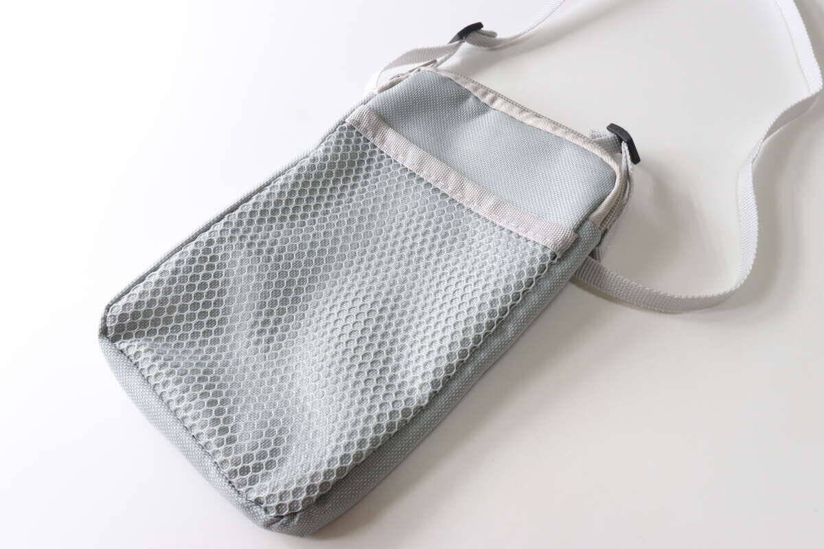 100円でいいの！？「もはやバッグじゃん！」必需品の持ち歩きに便利な高機能ケース