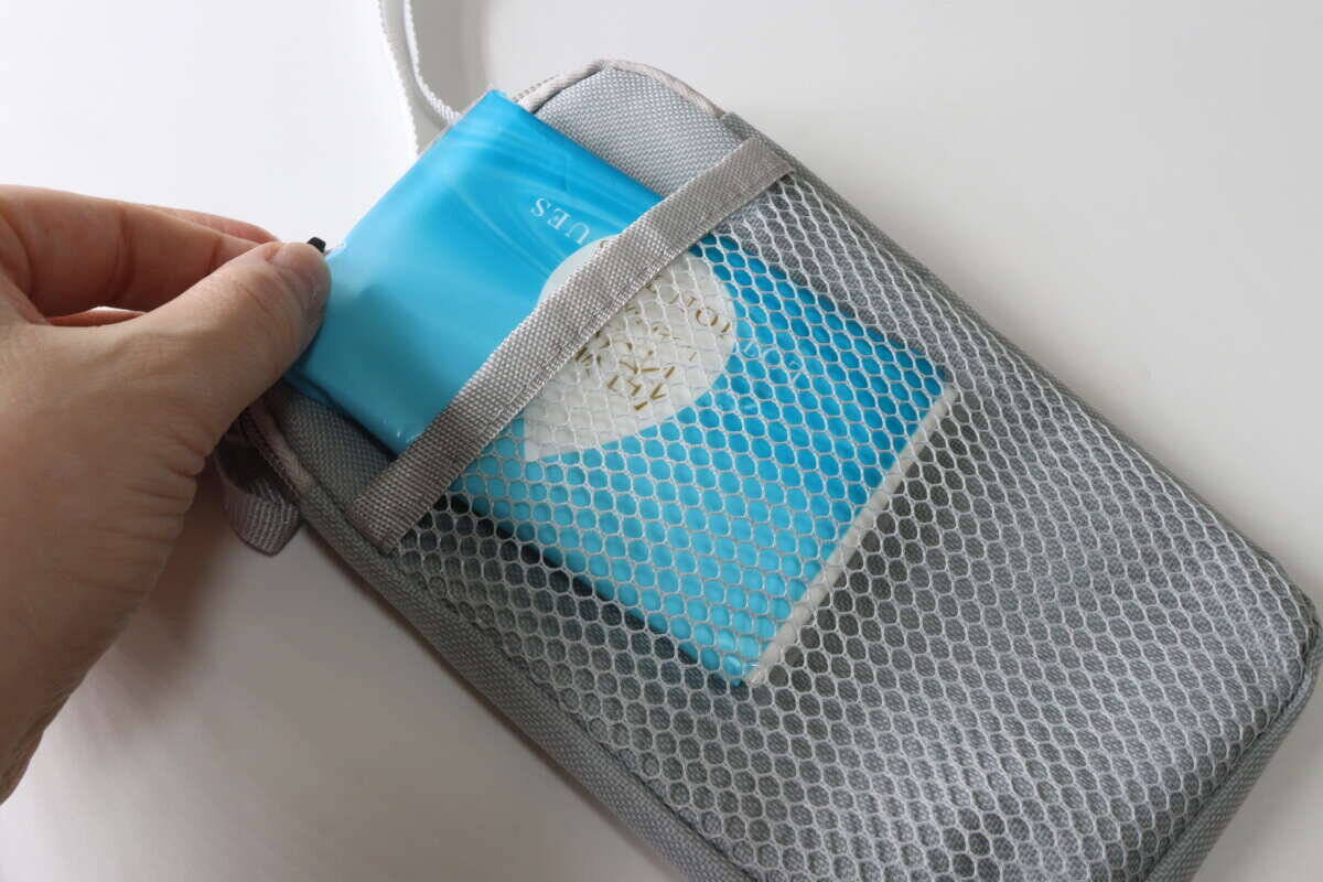 100円でいいの！？「もはやバッグじゃん！」必需品の持ち歩きに便利な高機能ケース