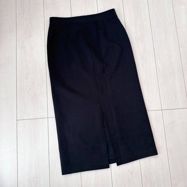 ユニクロさんレベル高すぎっ…！週5着回せるのに着心地ラクチン♡優秀「黒スカート」