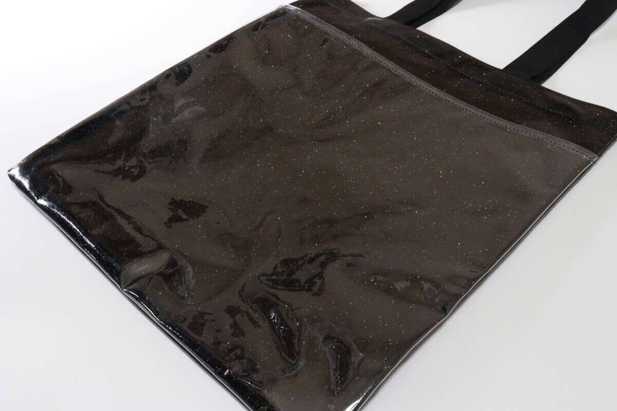 可愛いだけじゃなくて機能的！アレに変身する100均のコラボトートバッグ