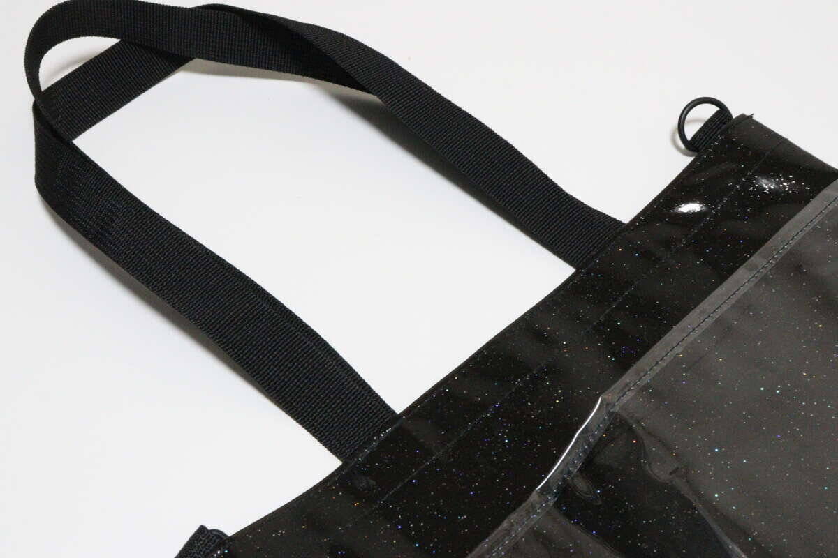 可愛いだけじゃなくて機能的！アレに変身する100均のコラボトートバッグ