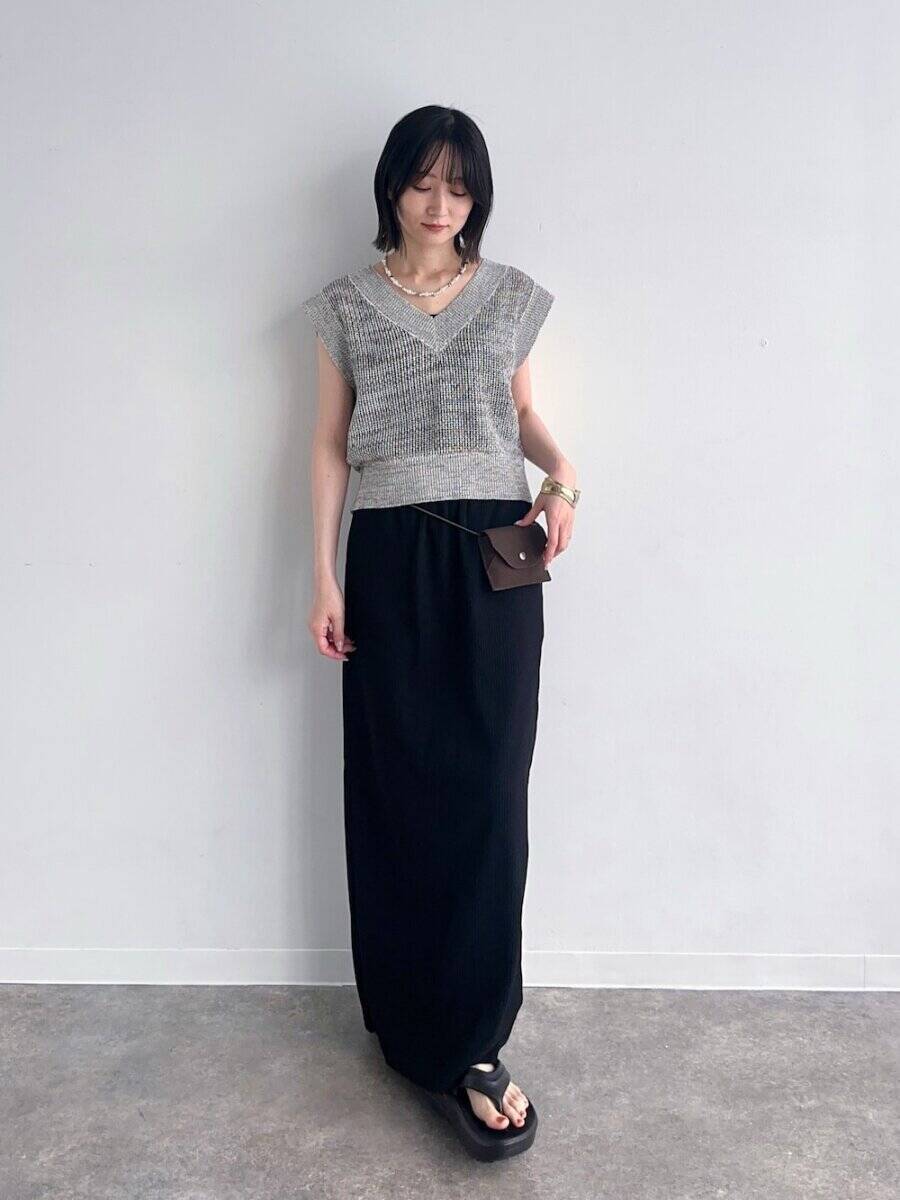 Tシャツよりきちんと見えて涼しい！おしゃれさんのお手本サマーニットコーデ5選