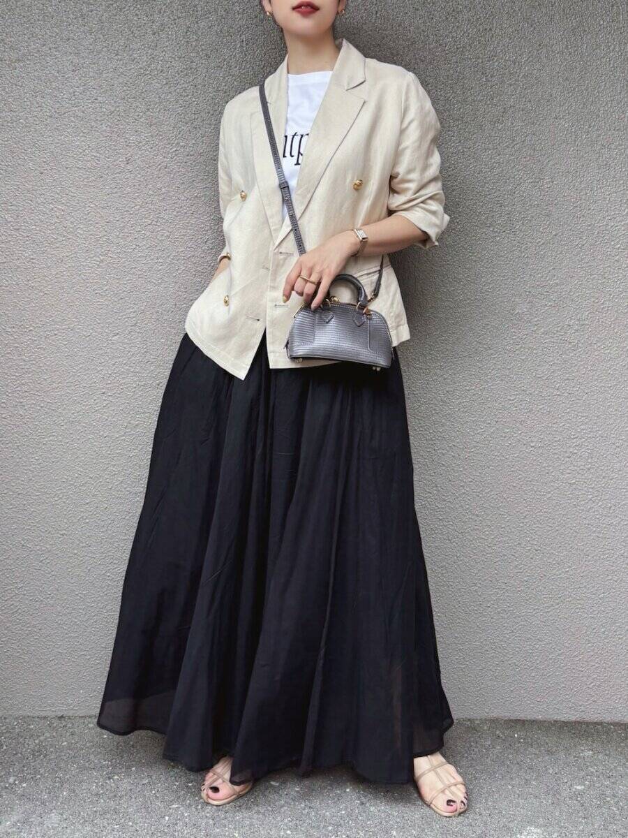 夏の定番「ロゴTシャツ」大人はこう着る♡カジュアルすぎない！おしゃれさんのお手本コーデ5選