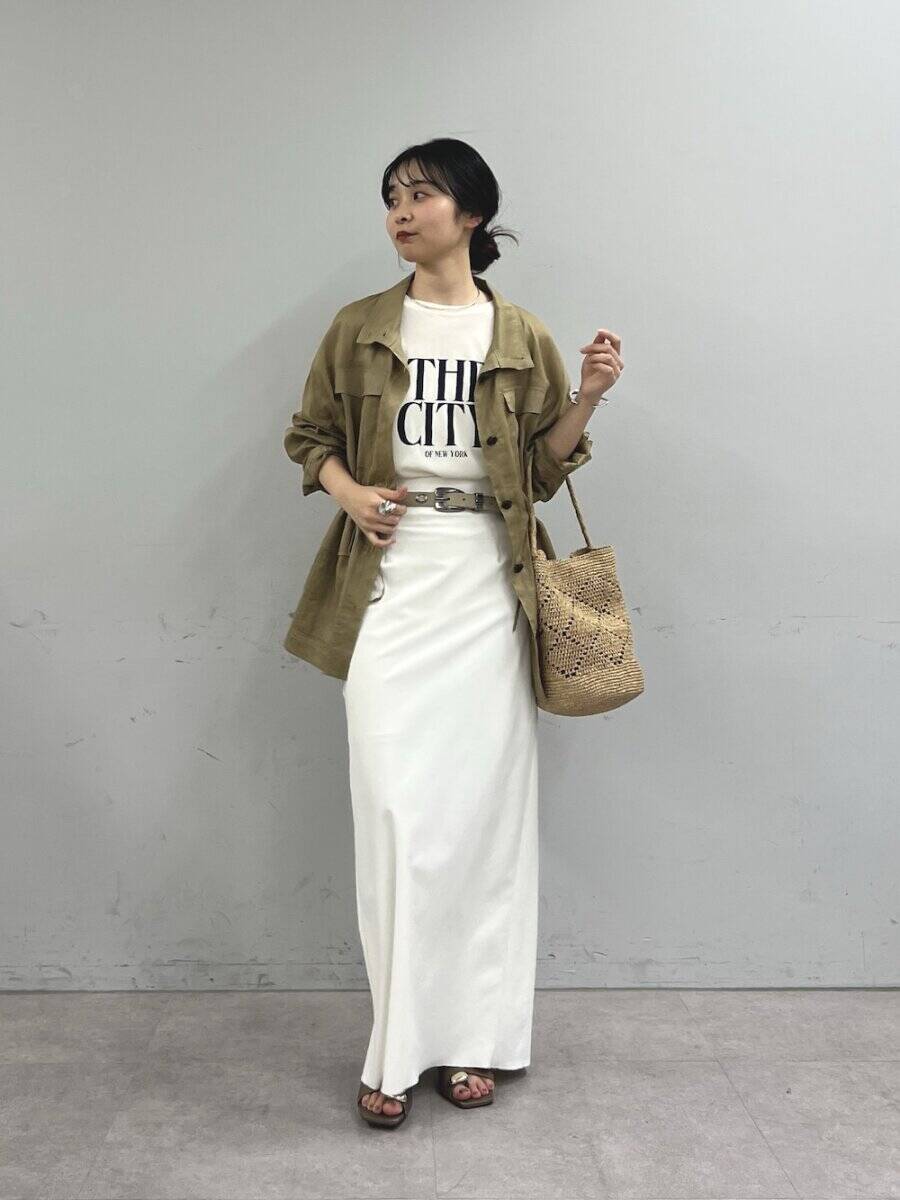 夏の定番「ロゴTシャツ」大人はこう着る♡カジュアルすぎない！おしゃれさんのお手本コーデ5選