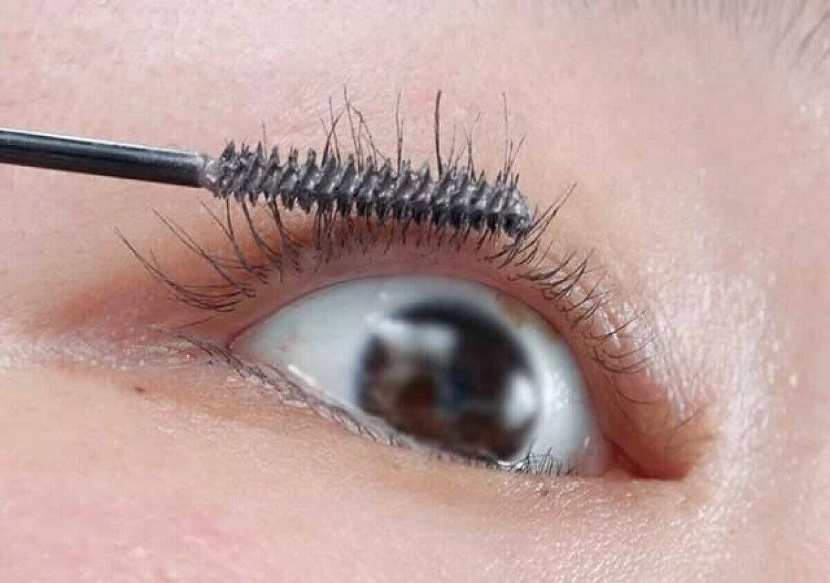 100均の200円コスメ小物が本気すぎる！もっと早く出会いたかった化粧グッズ3選