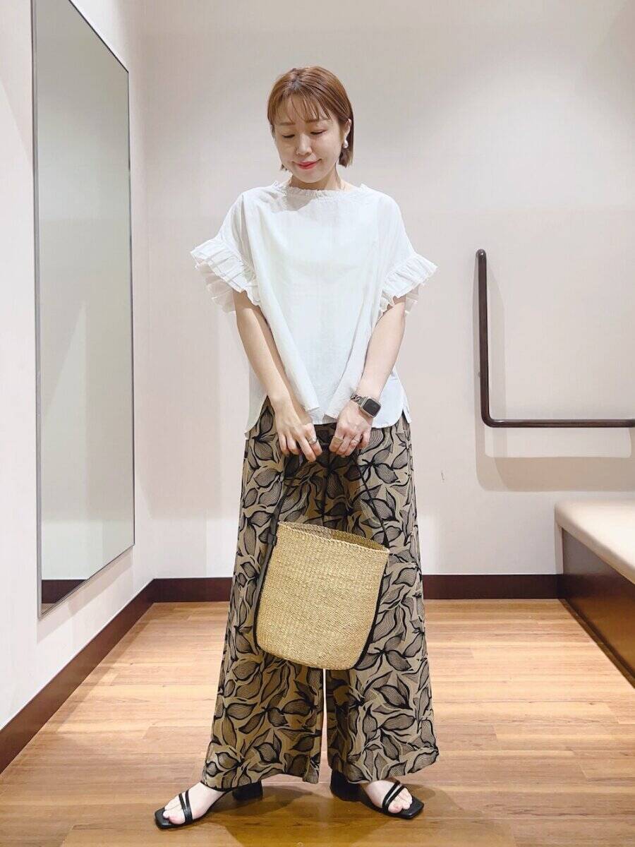 おしゃれ上級者はこの夏「柄パンツ」を選んでる！部屋着感なくおしゃれに決まる♡パンツコーデ集