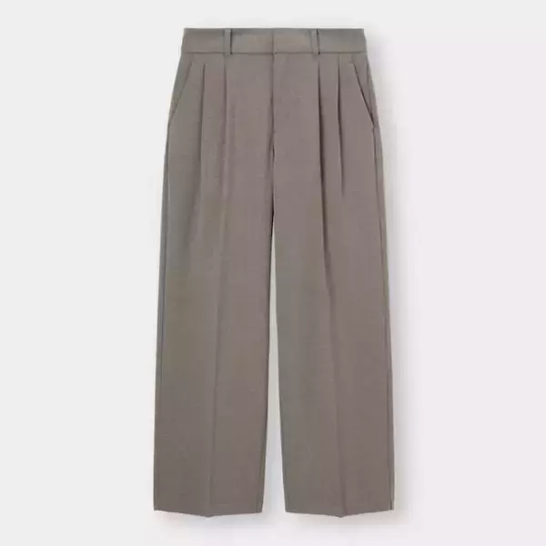 GUさん本当にこの値段でいいの！？どんなコーデにもしっくり馴染む♡超使える美脚パンツ