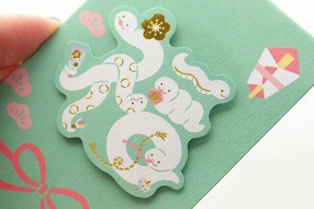 ダイソーさん癖が強すぎるよ…！どれか1つなんて選べない♡思わず笑っちゃった封筒