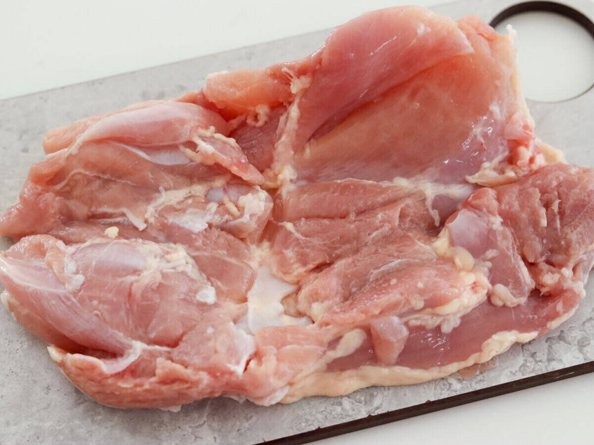 食材たった2つでこんなに美味しいなんて！和田明日香さん「にんにく山のもも肉」を作ってみた！