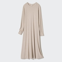 ユニクロワンピはコレ買って！ラクなのに美シルエットのサマ見えワンピース