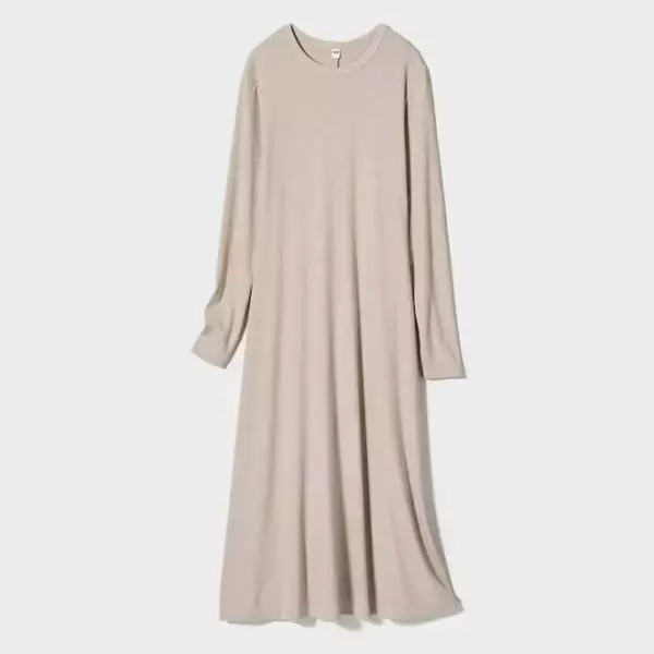 ユニクロワンピはコレ買って！ラクなのに美シルエットのサマ見えワンピース