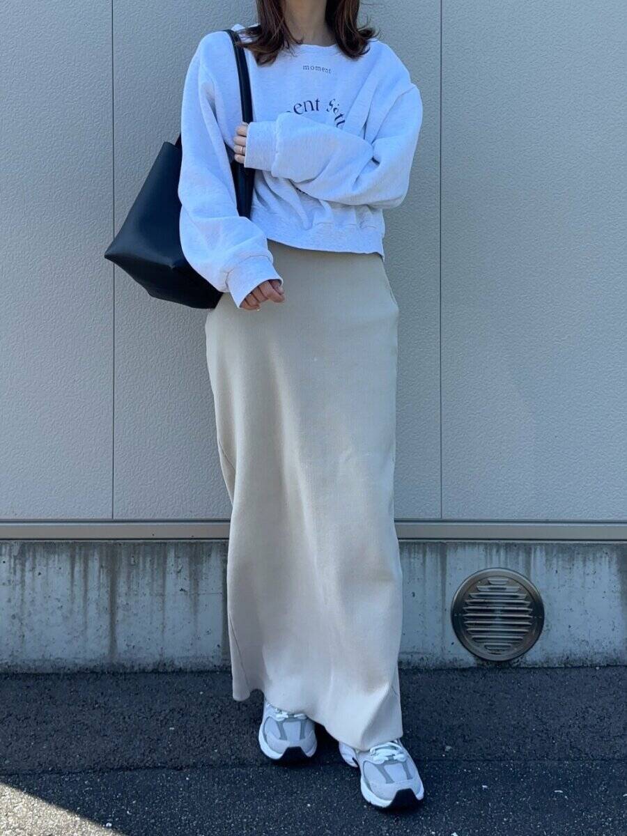 春コーデはスウェット×スカートで品よく垢抜ける♡カジュアルすぎない！大人のお手本スタイル