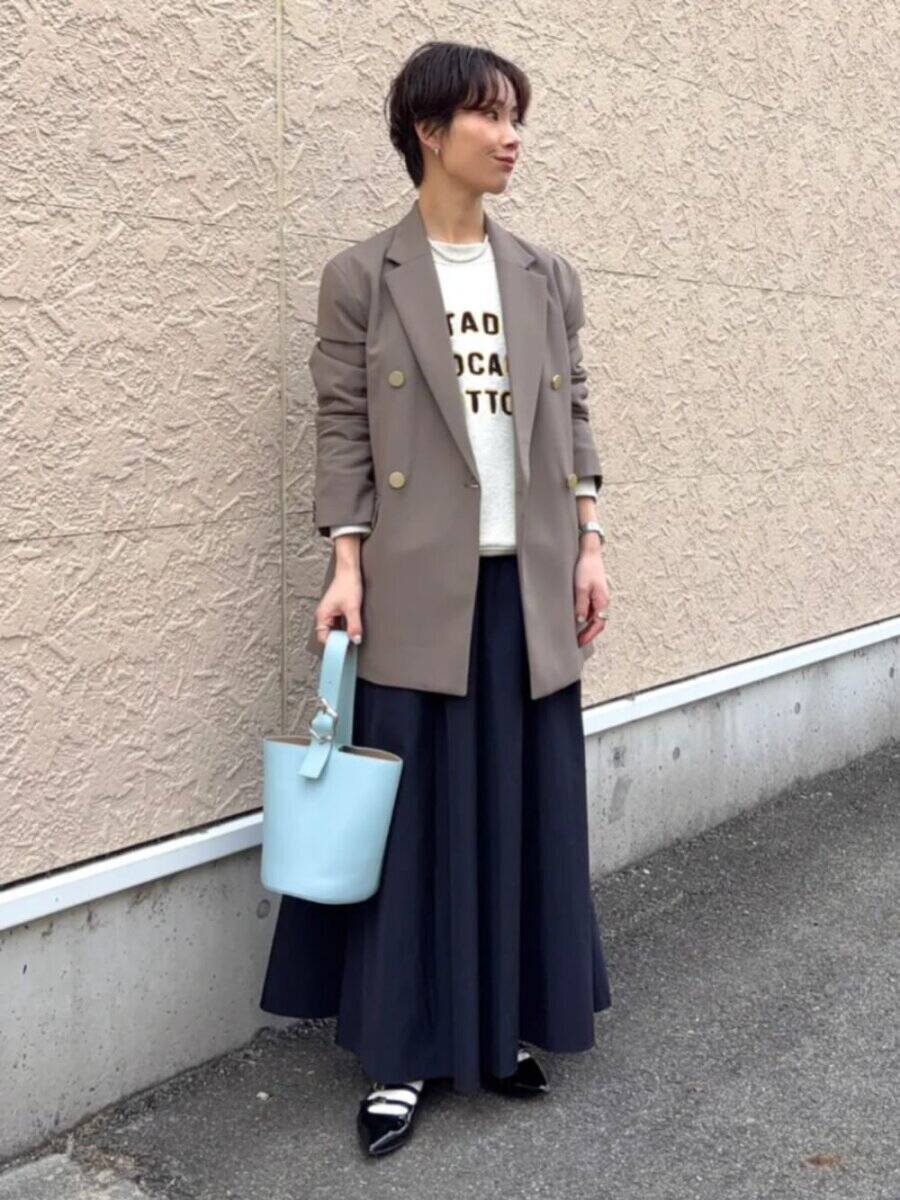 春コーデはスウェット×スカートで品よく垢抜ける♡カジュアルすぎない！大人のお手本スタイル