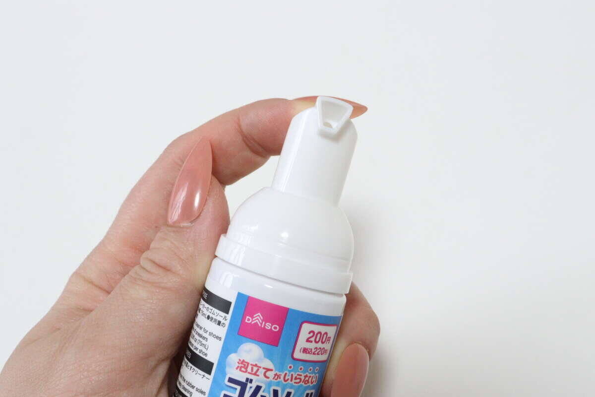 100均のこれでいいじゃん！ピンポイントで簡単にきれいにできる！泡タイプのお手軽グッズ