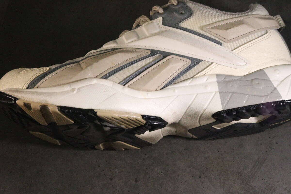 100均のこれでいいじゃん！ピンポイントで簡単にきれいにできる！泡タイプのお手軽グッズ