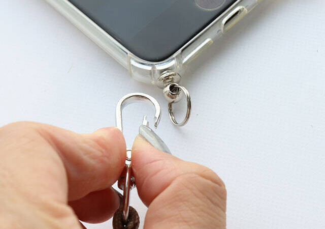 なんか飽きちゃったんだよな～って人は「セリア」探して！気分に合わせて色々選べるストラップ