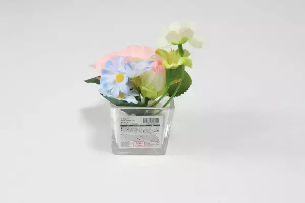 100均に可愛いの出てるよ～！アレンジ知らずで即お洒落！置くだけで華やかになるインテリア