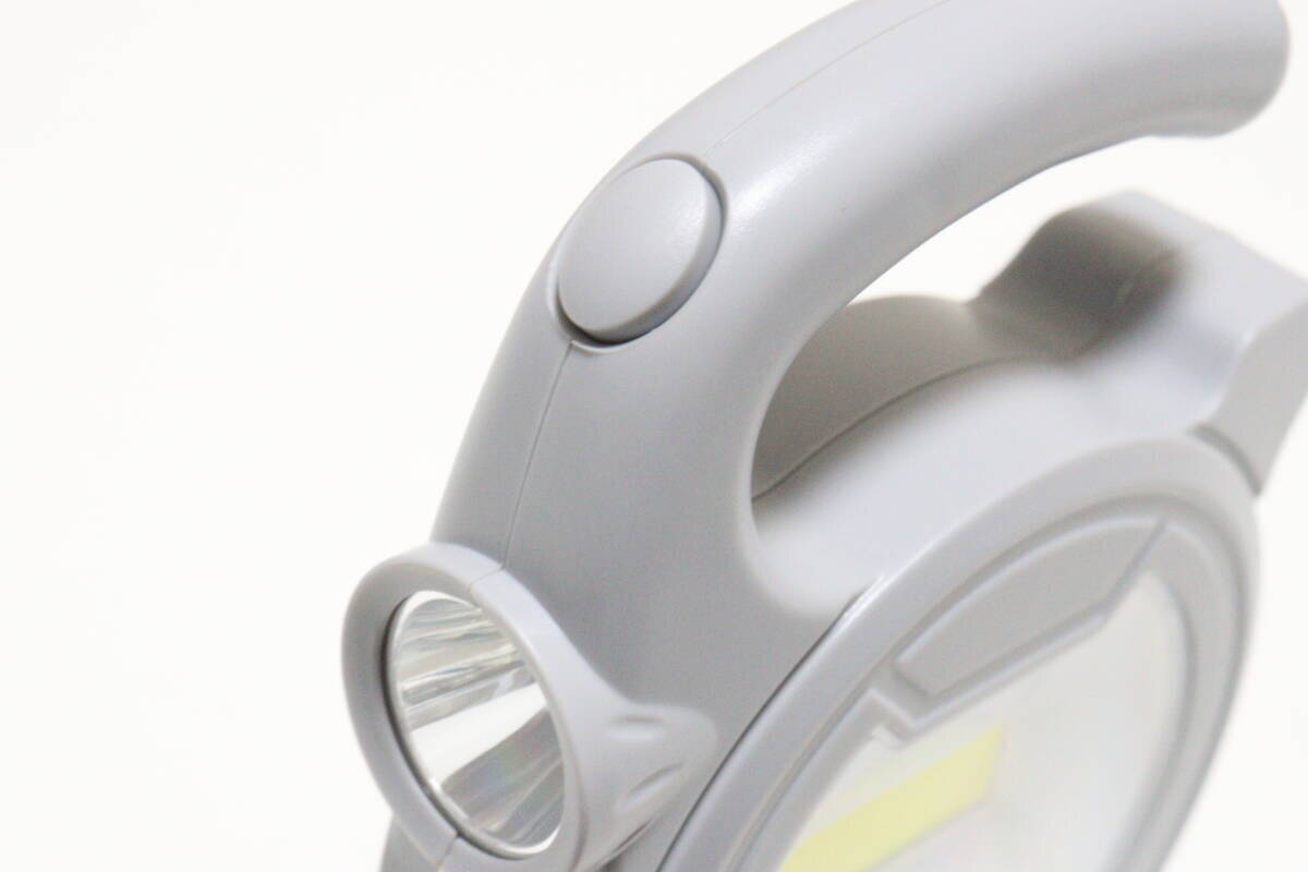 「安いのに結構やるじゃん」「コスパ抜群！」機能的な100均の200円ライト
