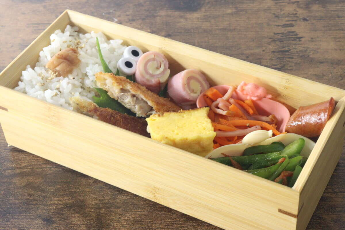 100均でスルーできなかった！「後ろ姿癒されるわ～！」使い心地も意外と良いお弁当グッズ