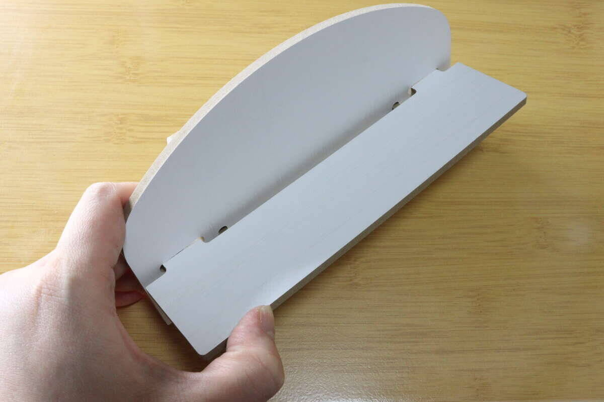 組み立て簡単で即馴染む！大人が本気で使える100均ディスプレイグッズ