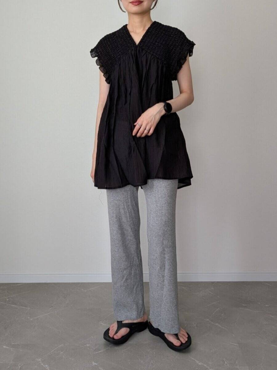 シンプルコーデは黒ブラウスで上品に♡夏のおしゃれを一気に格上げ！お手本着こなし5style