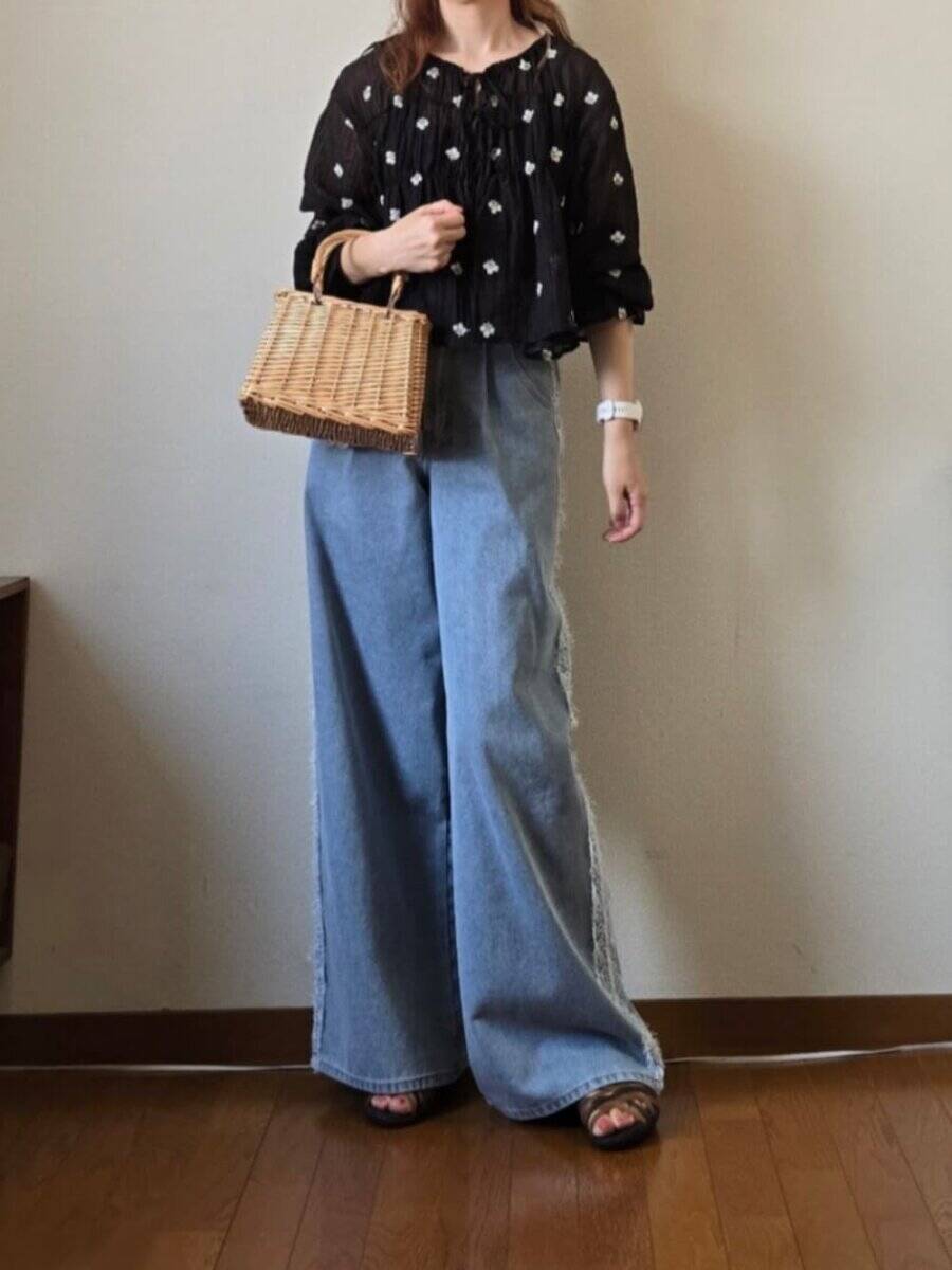 シンプルコーデは黒ブラウスで上品に♡夏のおしゃれを一気に格上げ！お手本着こなし5style