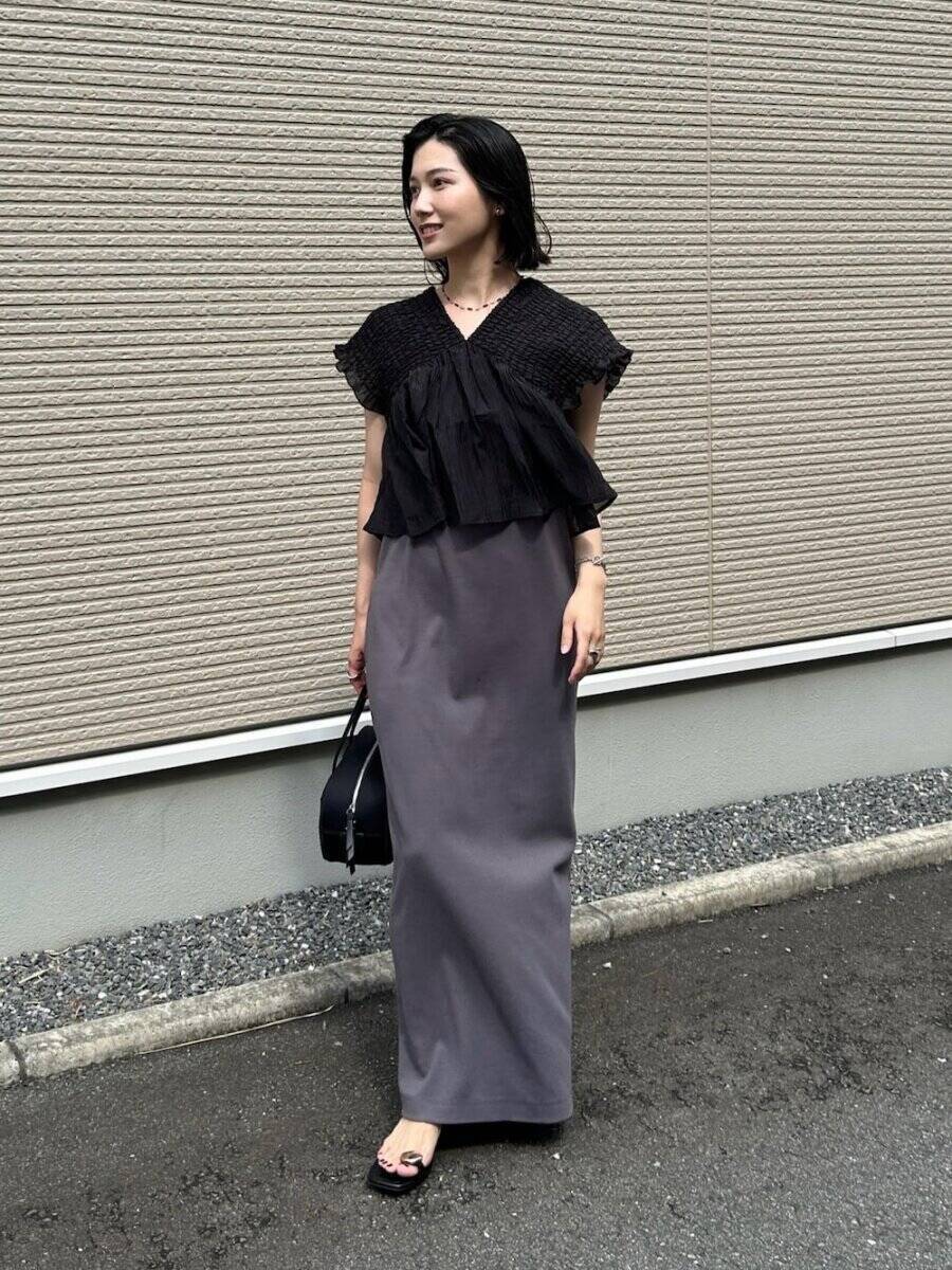 シンプルコーデは黒ブラウスで上品に♡夏のおしゃれを一気に格上げ！お手本着こなし5style