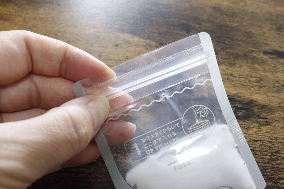感謝しかない！「ぶっちゃけアイロン出すのすら面倒…」時間も手間も省ける100均の詰め替え袋