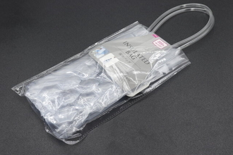ダイソーのバッグがまさかの“アレ”にシンデレラフィット♡じゃない使い方が便利な保冷バッグ