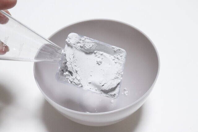 ダイソーさん…価格バグってません？ヘラ1本で100円相当…必須アイテム4点セットが200円