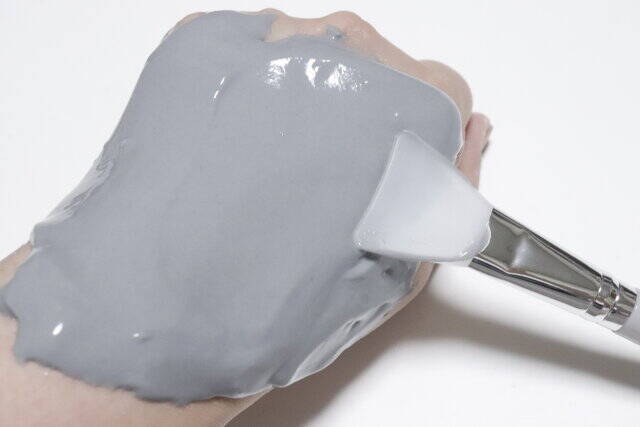 ダイソーさん…価格バグってません？ヘラ1本で100円相当…必須アイテム4点セットが200円