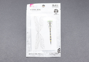 ダイソーの売り場でぎょっとしちゃった…まじまじは見たくないかも？アレを寄せ付けないシール