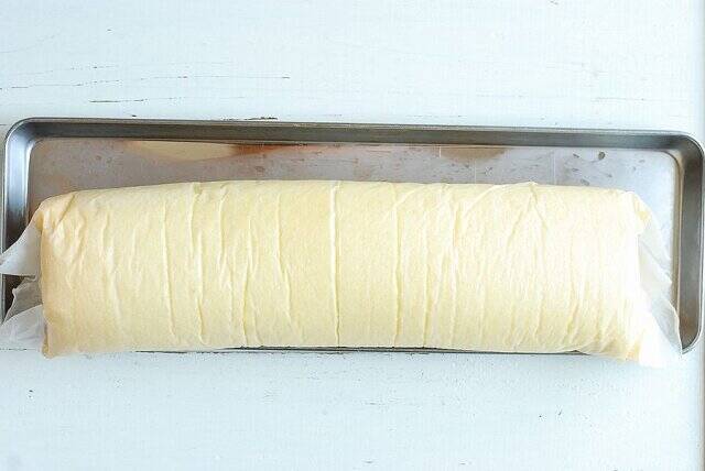 あんこマニア歓喜♡100均あんこ活用の「あんバターロールケーキ」レシピ