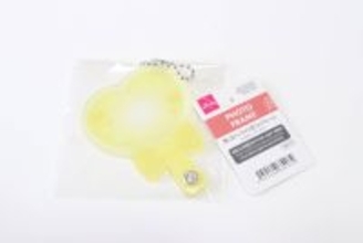 いいの見つけちゃった！写真じゃないモノを入れるとめっちゃ可愛い！100均フォトフレーム