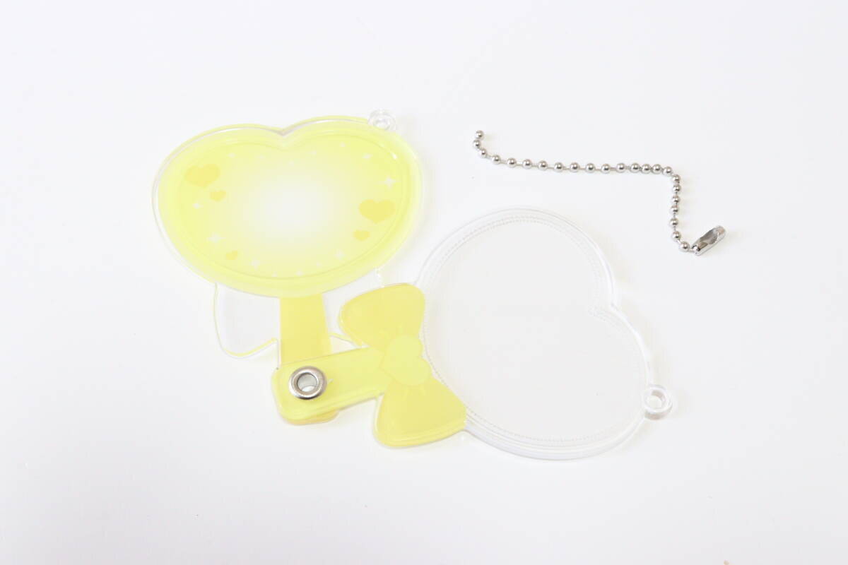 いいの見つけちゃった！写真じゃないモノを入れるとめっちゃ可愛い！100均フォトフレーム