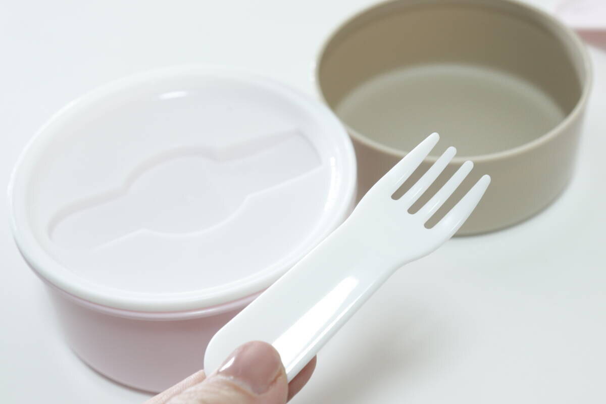 セールに飛びつき「やらかした…」と思ったのに！フタを開けたら大当たりだった100均の弁当箱