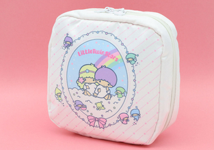 この付録…お店で買ったらいくらするの！？可愛くて収納力抜群♡リトルツインスターズのポーチ