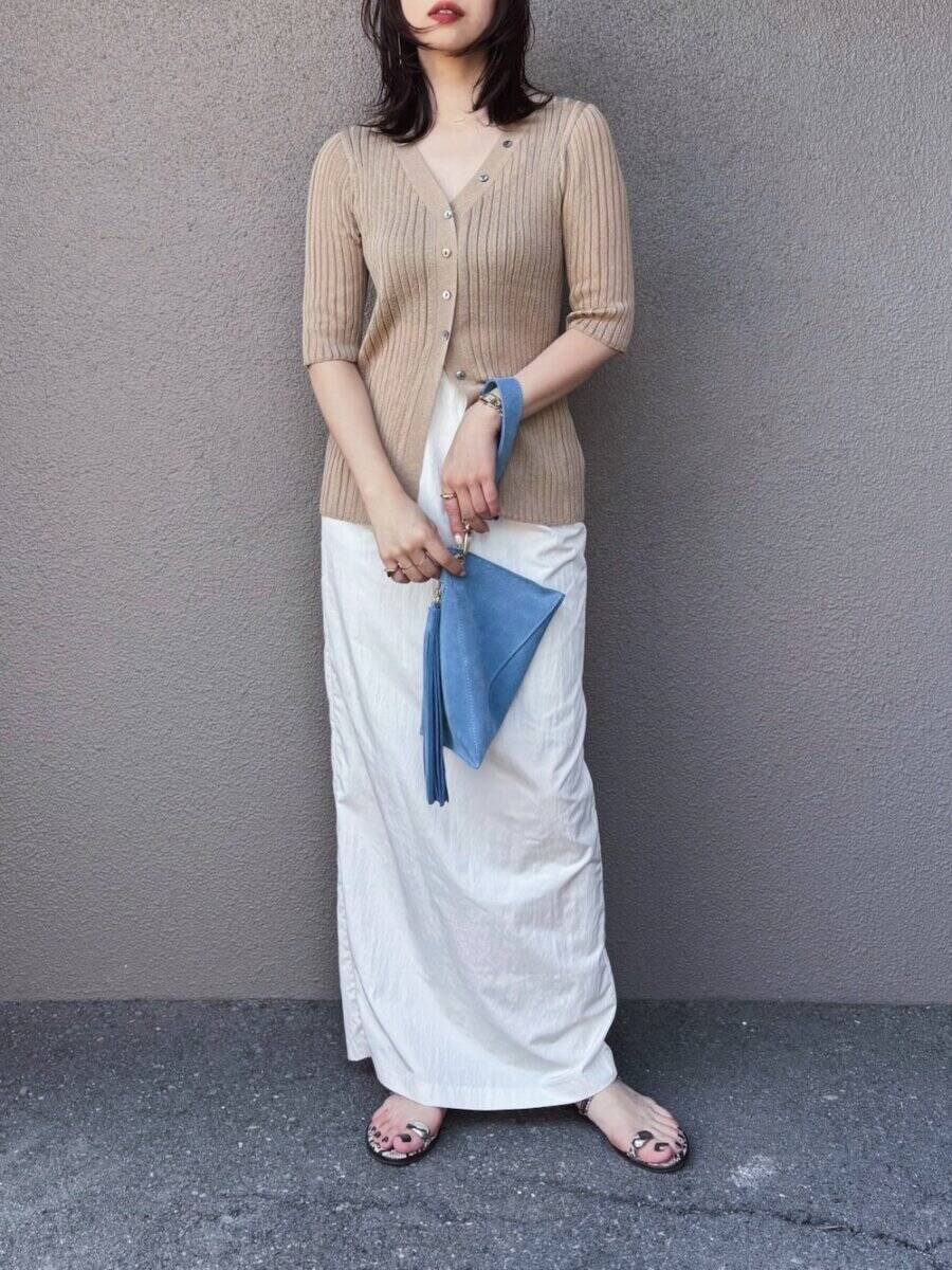 2026夏は「白ナロースカート」で脚長見え♡すらりとして今っぽい！垢抜けコーデ5style