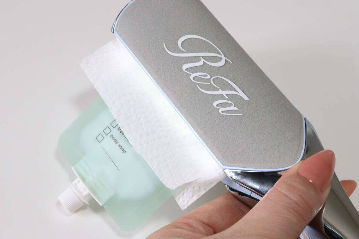 ついにハイブリッドタイプ出た！より安心して持ち運べる！もう手放せない100均詰め替えパウチ