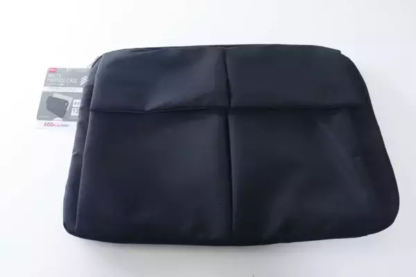 100均でこのレベルが買えるとは…！もう専門店で買えなくなっちゃう！多機能ケースが優秀
