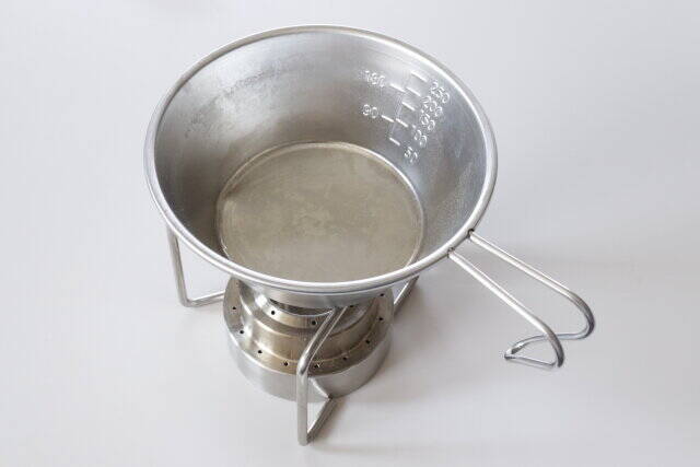 セリアからスゴイのきた～！これぞ究極系？！薄い小さい携帯しやすい♡アウトドアグッズ