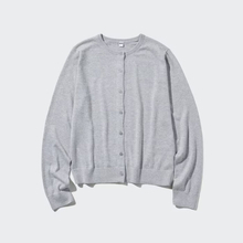 ユニクロカーディガンがめちゃ優秀なんですけど！春まで長く着まわせるから早めに買っとこ♪