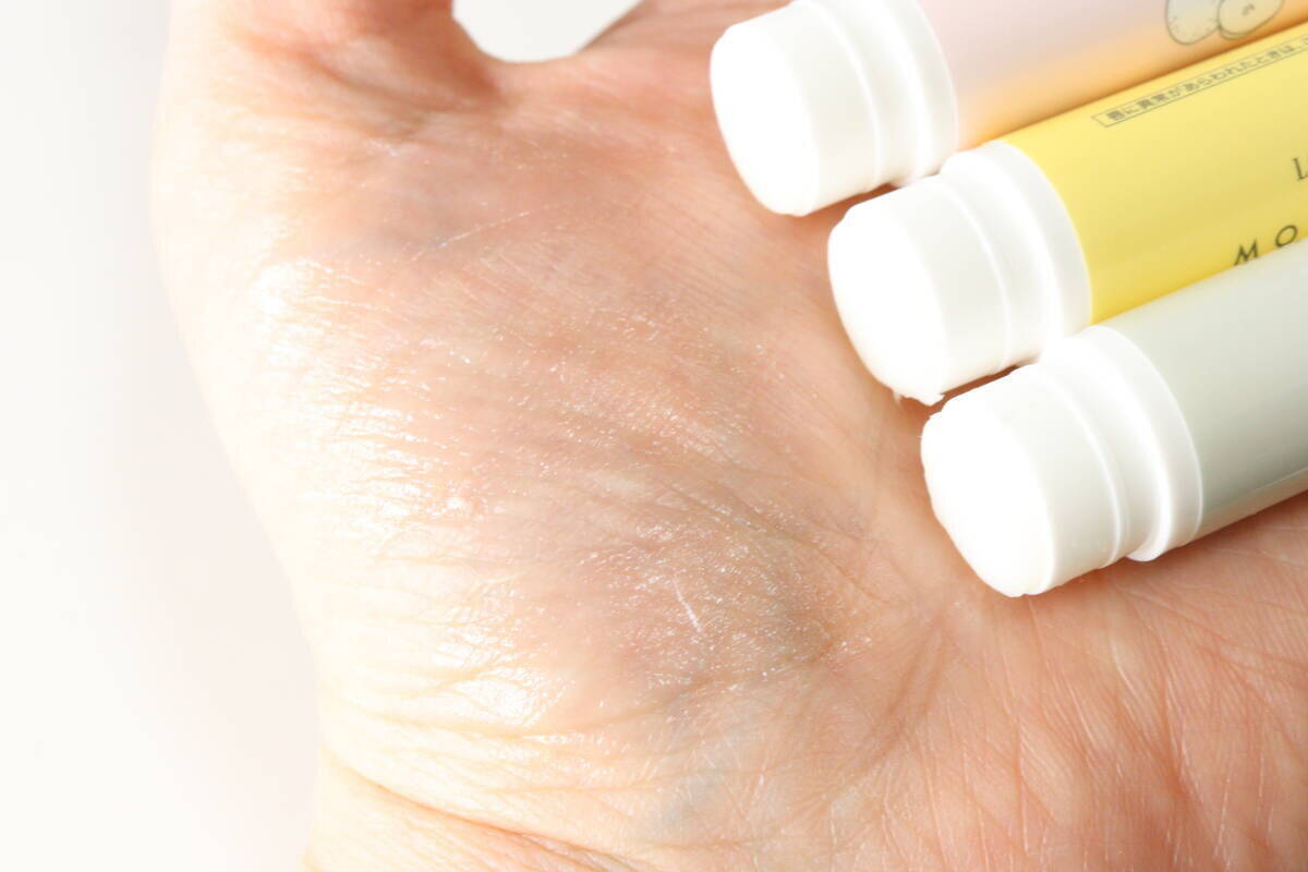 1本100円で良いんだよね？ドラストなら1000円近くしそうなお守りコスメ