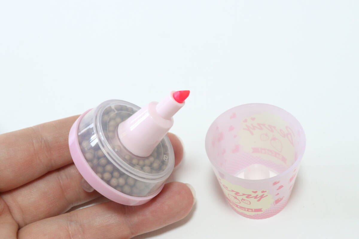 100均で可愛いの見つけた～！デザインがもう大優勝♡飲み物みたいな形の文房具