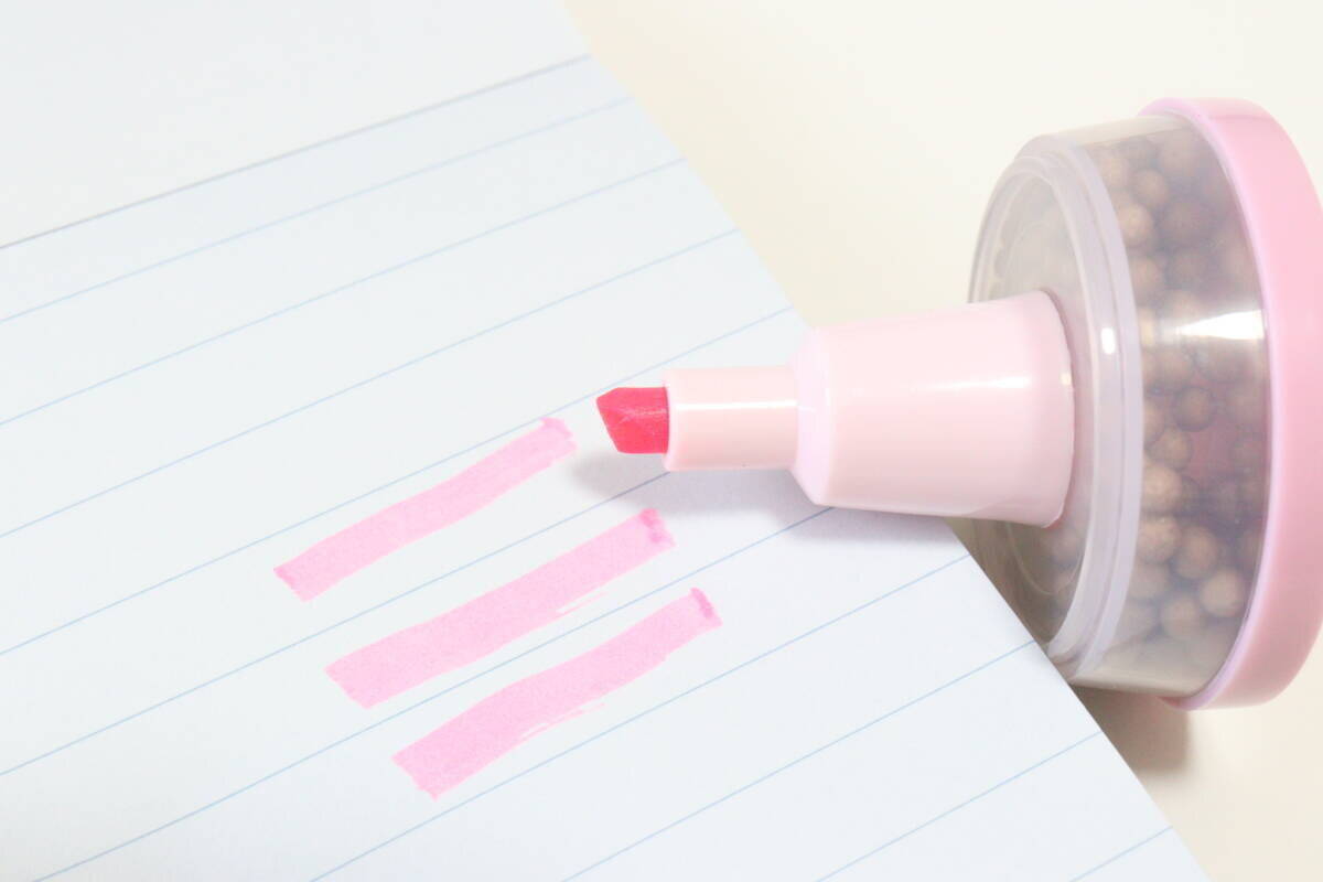 100均で可愛いの見つけた～！デザインがもう大優勝♡飲み物みたいな形の文房具