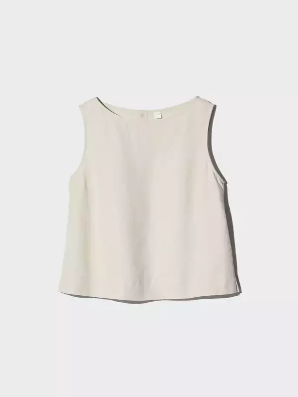 今春ユニクロのブラウスが断トツで使えます！こういうの何枚あってもいいですから！