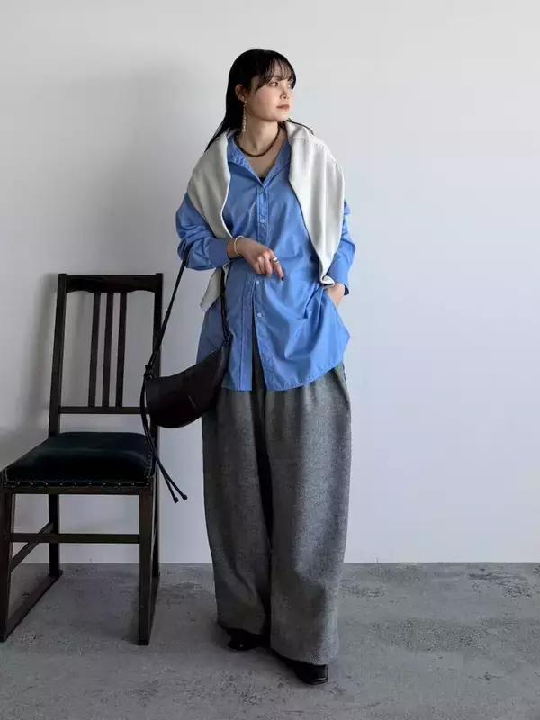 おしゃれな人はこの春「ブルーシャツ」を選んでる！おしゃれの幅が広がる！お手本コーデ5連発