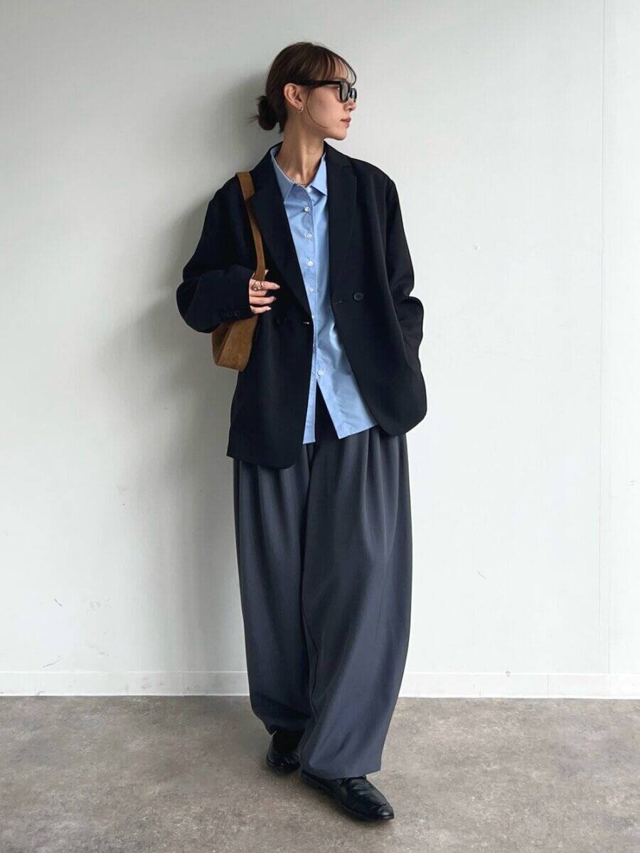 おしゃれな人はこの春「ブルーシャツ」を選んでる！おしゃれの幅が広がる！お手本コーデ5連発