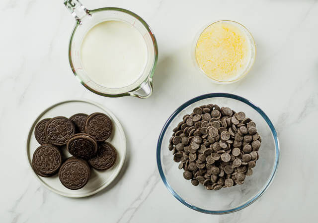 材料4つ！オーブン不要♡オレオが生チョコタルトに大変身するレシピ