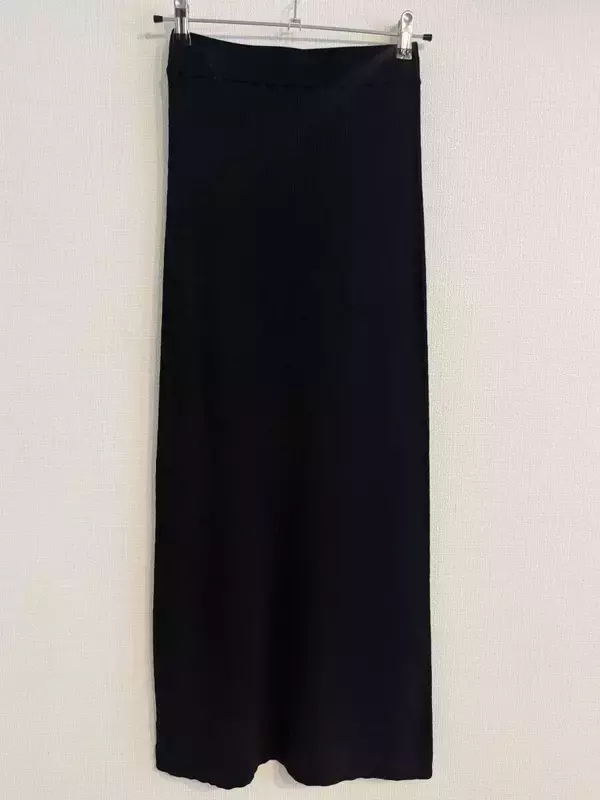 ヒップが気になってタイトスカートを諦めてた…！すっきり華奢見えが叶う着こなし術♡